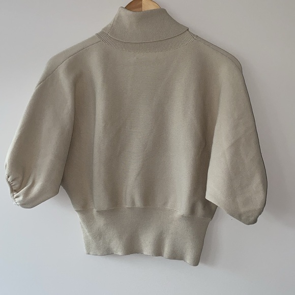 Babaton Liana Short Sleeve Sweater - Picture 4 of 9